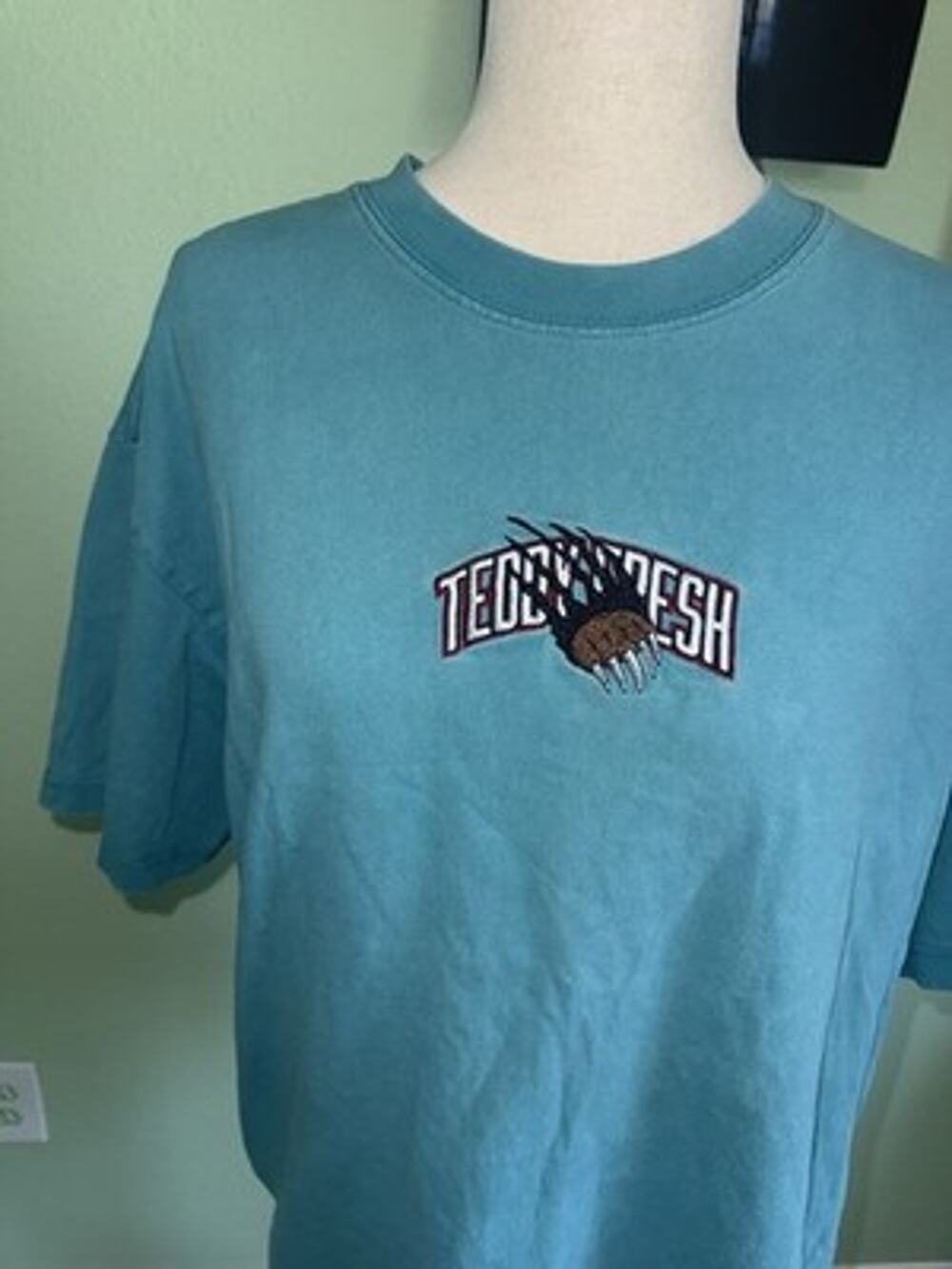 Teddy Fresh Embroidered Bear Claw Logo T Shirt Mens Medium Teal Short Sleeve